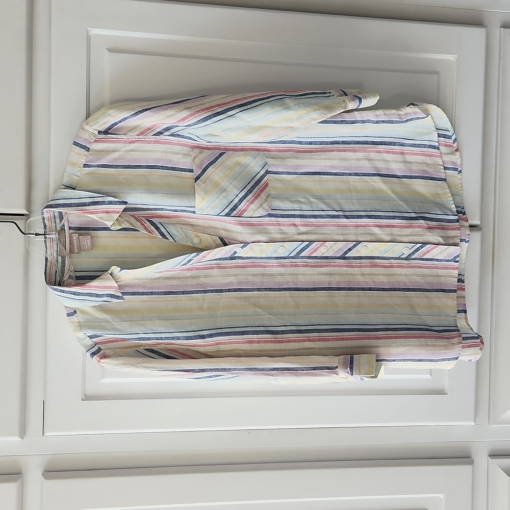 Chicos linen, no iron blouse. Size 2